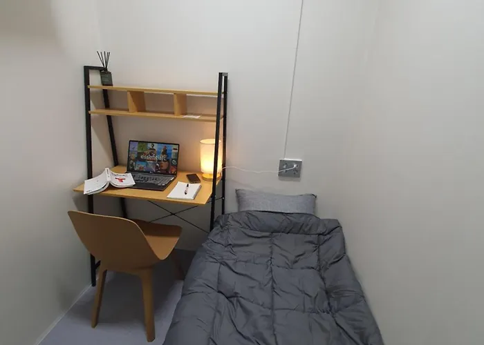 Dk-man Only- Hostel